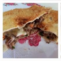 Pastel de Carne c/ Queijo